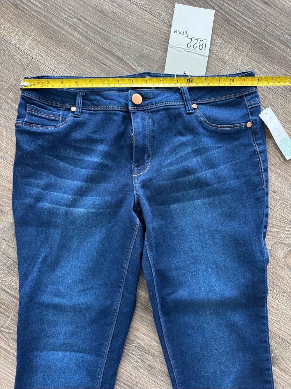 NWT 1822 Denim Women's Skinny Jeans in Deep Indigo Blue. Size 32 - Picture 8 of 9